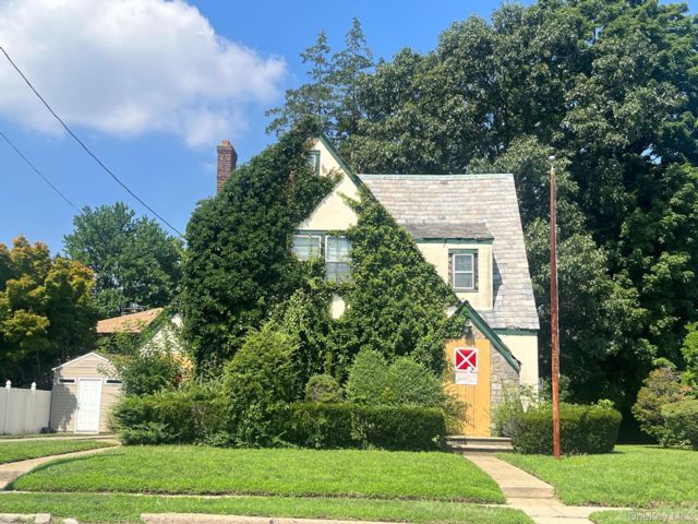  3 BR,  2.00 BTH &nbsp;Tudor style home in Valley Stream