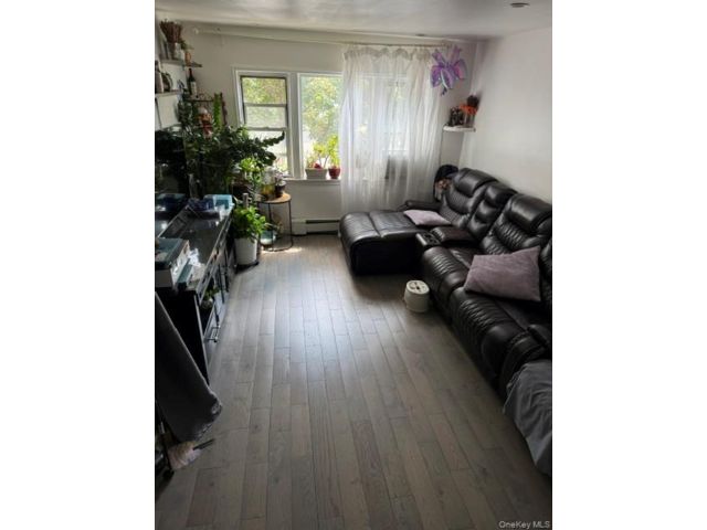 [PHOTO]