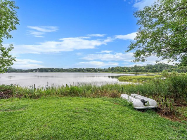 [Setauket Real Estate, listing number 7334397]