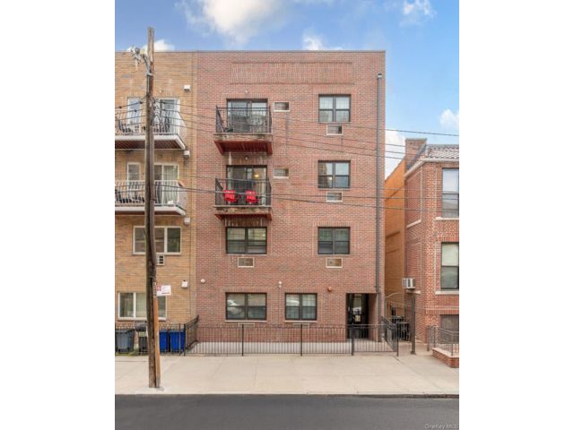 Studio,  0.00 BTH &nbsp;House style home in Astoria