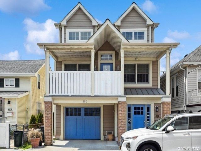  3 BR,  3.00 BTH &nbsp;Modern style home in Long Beach
