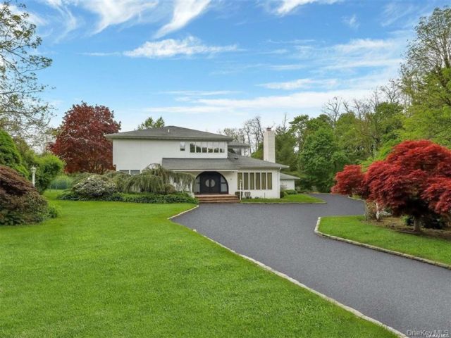 [Old Brookville Real Estate, listing number 7334800]