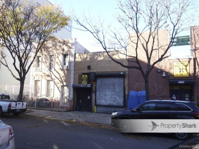 Studio,  0.00 BTH &nbsp;Commercial style home in Bedford Stuyvesant