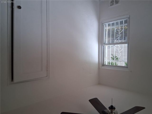 [PHOTO]