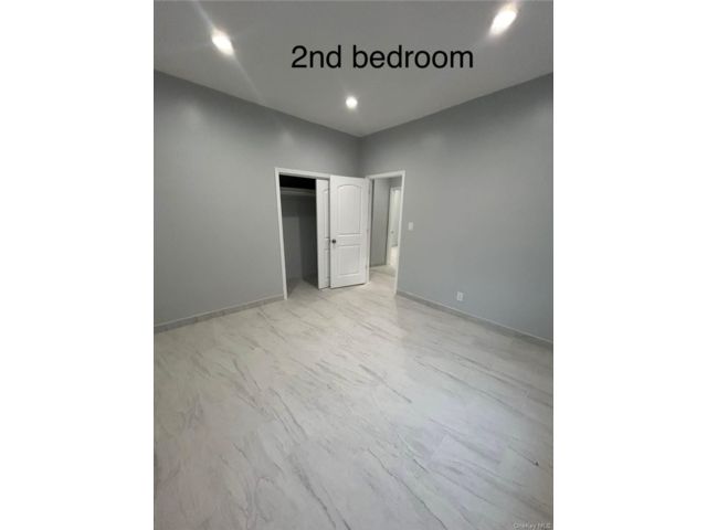 [PHOTO]
