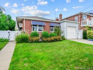 [Long Beach Real Estate, listing number 7335042]