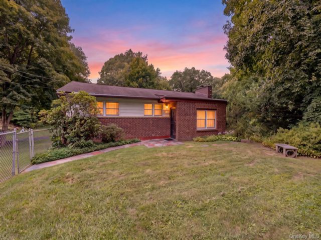  3 BR,  1.00 BTH &nbsp;Ranch style home in Port Ewen