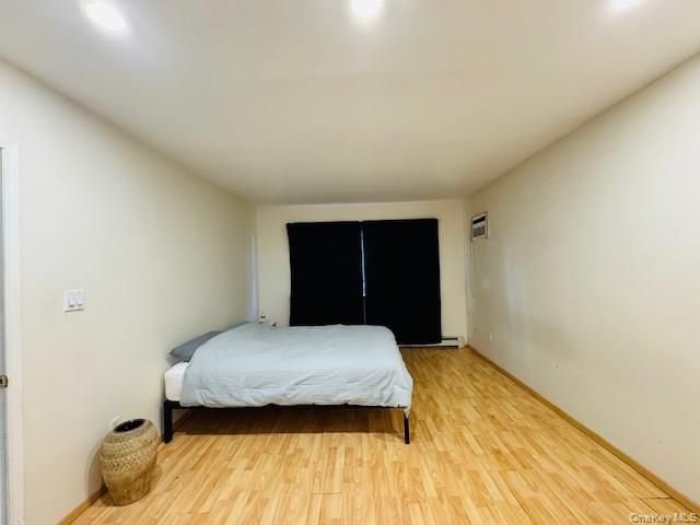 [PHOTO]