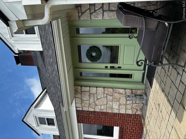  3 BR,  2.00 BTH &nbsp;Cape cod style home in Newburgh