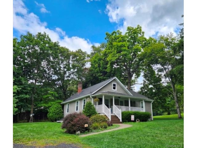  2 BR,  1.00 BTH &nbsp;Ranch style home in Pine Bush