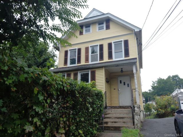  6 BR,  2.00 BTH &nbsp;Colonial style home in Port Chester