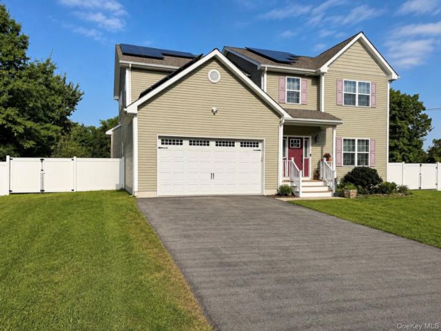  4 BR,  3.00 BTH &nbsp;Colonial style home in Montgomery