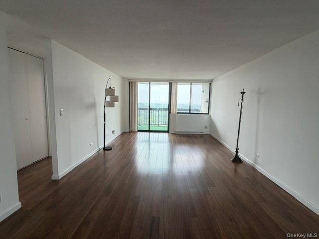 [PHOTO]