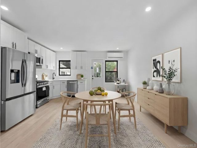 [Saint Albans Real Estate, listing number 7335570]