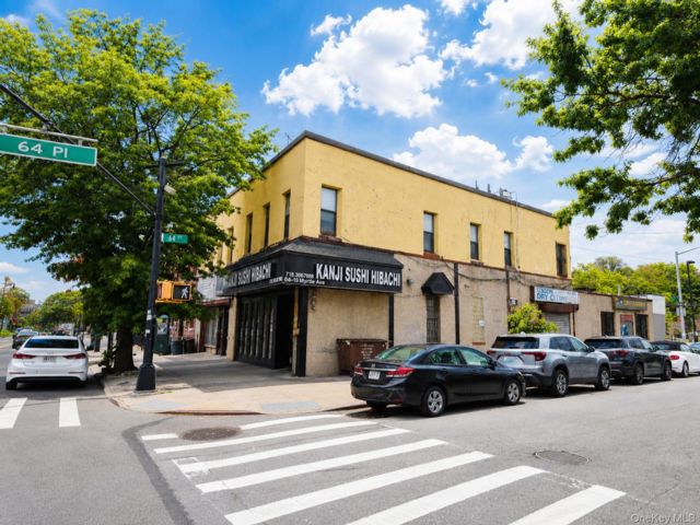 Studio,  0.00 BTH &nbsp;Commercial style home in Ridgewood