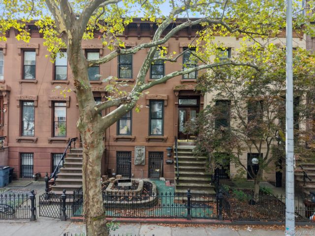 Studio,  1.00 BTH &nbsp;House style home in Bushwick