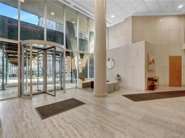  2 BR,  2.00 BTH &nbsp;High rise style home in Long Island City