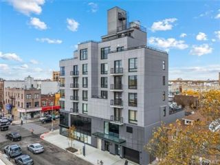  2 BR,  1.00 BTH &nbsp;Modern style home in Bensonhurst