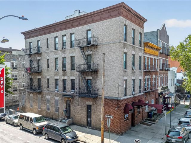 Studio,  0.00 BTH &nbsp;House style home in Fordham