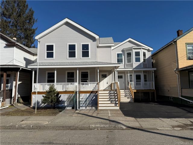 10 BR,  4.00 BTH &nbsp;Colonial style home in Port Jervis