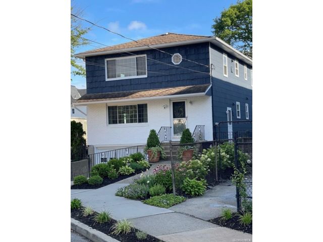  3 BR,  1.00 BTH &nbsp;Colonial style home in Rockville Centre
