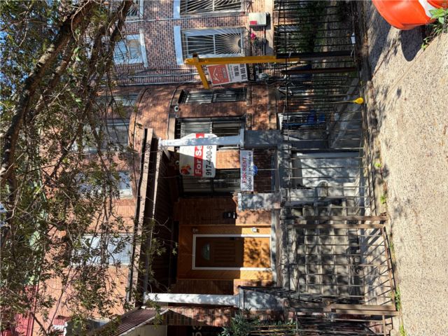  3 BR,  1.00 BTH &nbsp;Other style home in East New York