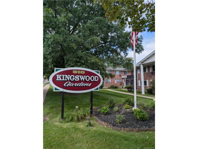  2 BR,  1.00 BTH &nbsp;Garden style home in New Windsor