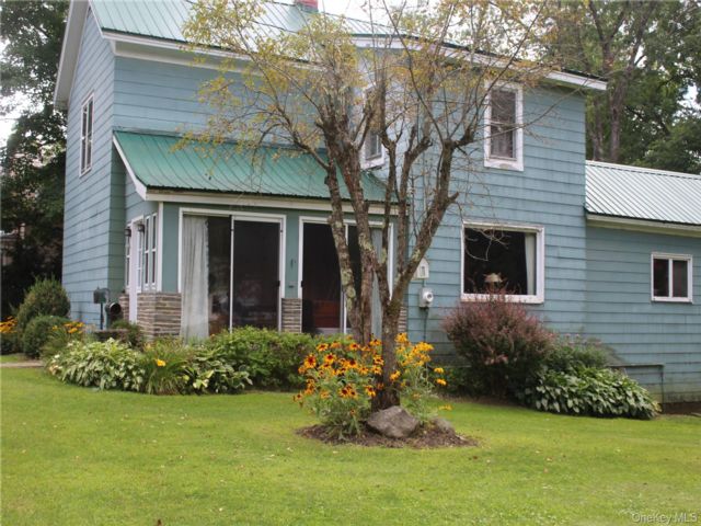  3 BR,  2.00 BTH &nbsp;Traditional style home in Walton