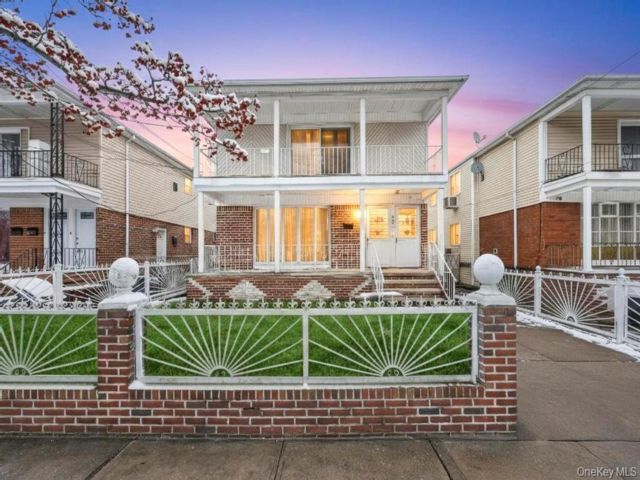  6 BR,  2.00 BTH &nbsp;House style home in Rosedale