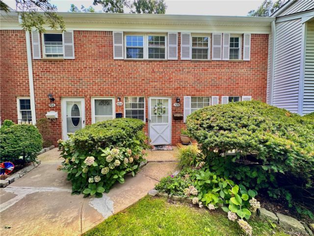  1 BR,  1.00 BTH &nbsp;Condo style home in Hauppauge