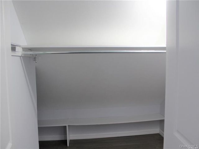 [PHOTO]
