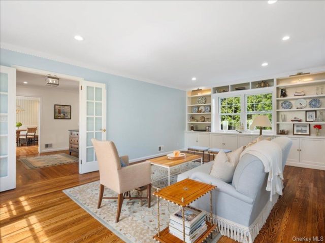 [PHOTO]