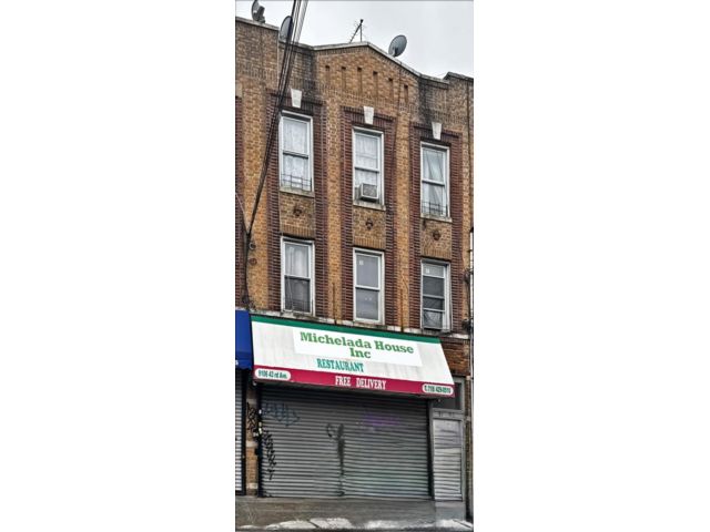 Studio,  0.00 BTH &nbsp;Commercial style home in Elmhurst
