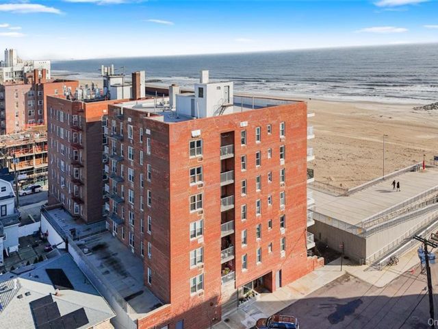 Studio,  1.00 BTH &nbsp;Mid rise style home in Rockaway Park