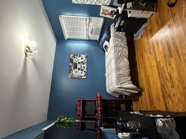 [PHOTO]