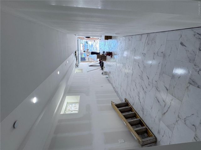 [PHOTO]