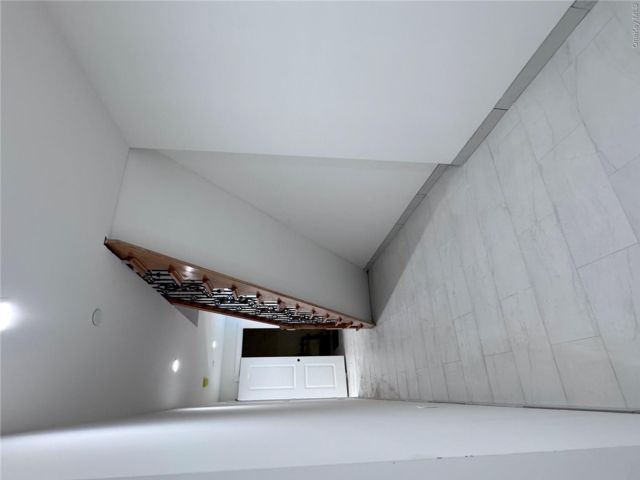 [PHOTO]