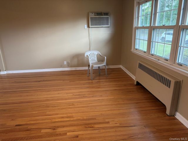  4 BR,  3.00 BTH &nbsp;Exp ranch style home in Hicksville
