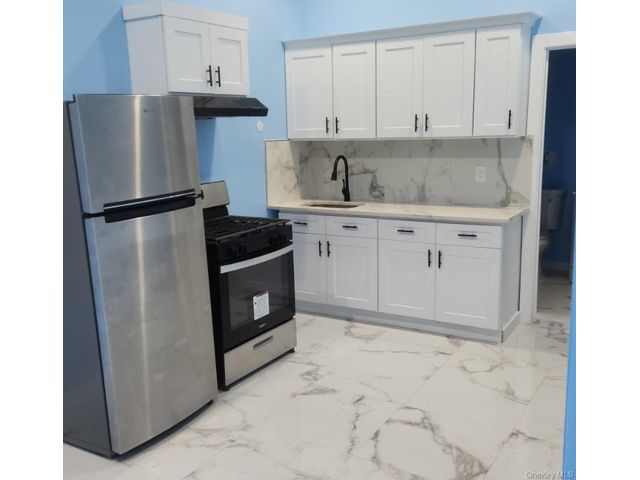  1 BR,  1.00 BTH &nbsp;Contemporary style home in Queens Village