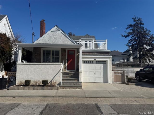  3 BR,  3.00 BTH &nbsp;A-frame style home in East Atlantic Beach