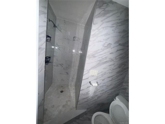 [PHOTO]
