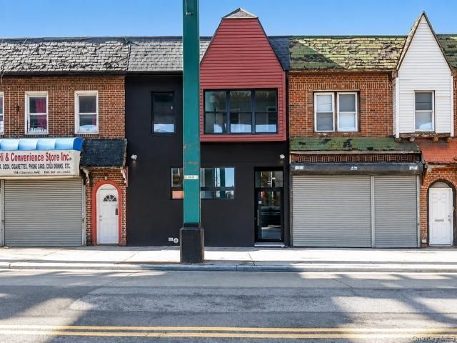  6 BR,  4.00 BTH &nbsp;House style home in Richmond Hill