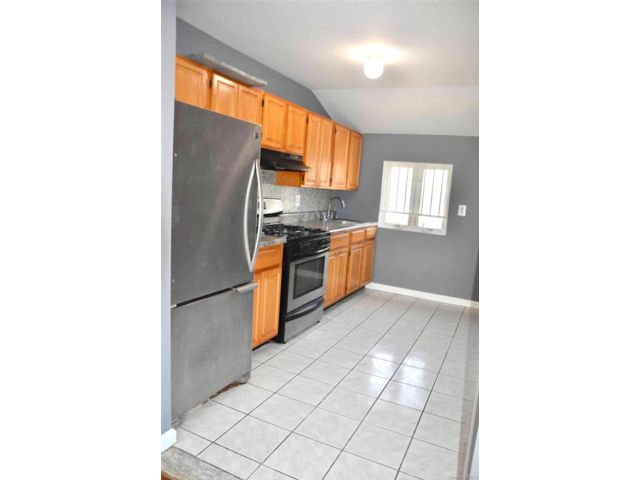  4 BR,  2.00 BTH &nbsp;Includes legal  style home in Springfield Gardens