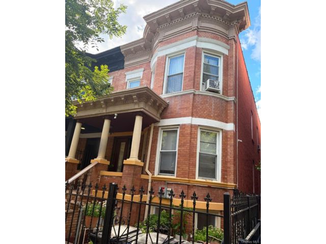  3 BR,  2.00 BTH &nbsp;Other style home in Flatbush