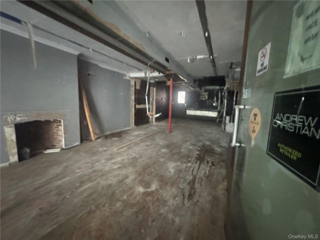 [PHOTO]
