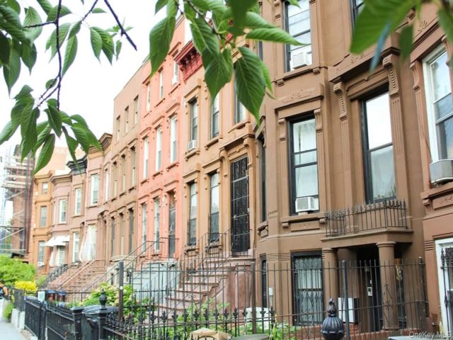  3 BR,  1.00 BTH &nbsp;House style home in Bedford Stuyvesant