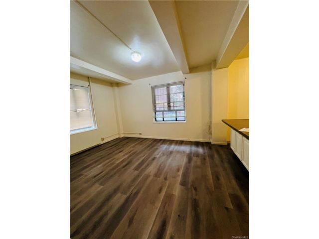 [Parkchester Real Estate, listing number 7337567]