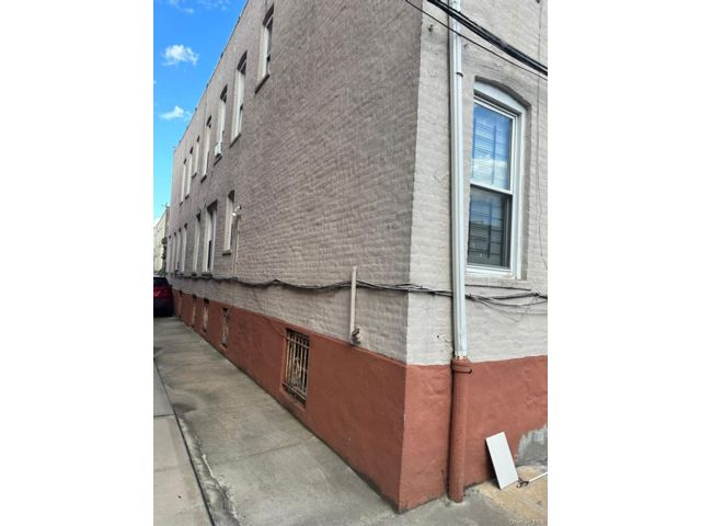 Studio,  0.00 BTH &nbsp;House style home in Brownsville