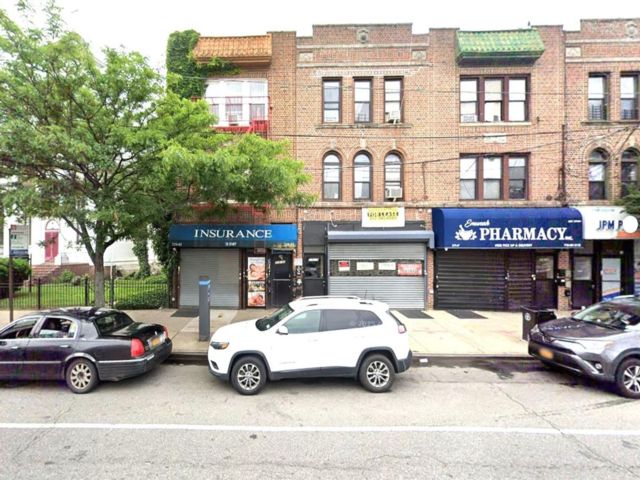Studio,  0.00 BTH &nbsp;Commercial style home in Queens Village