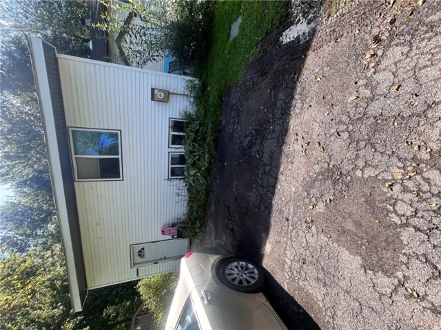  3 BR,  2.00 BTH &nbsp;House style home in Kiamesha Lake